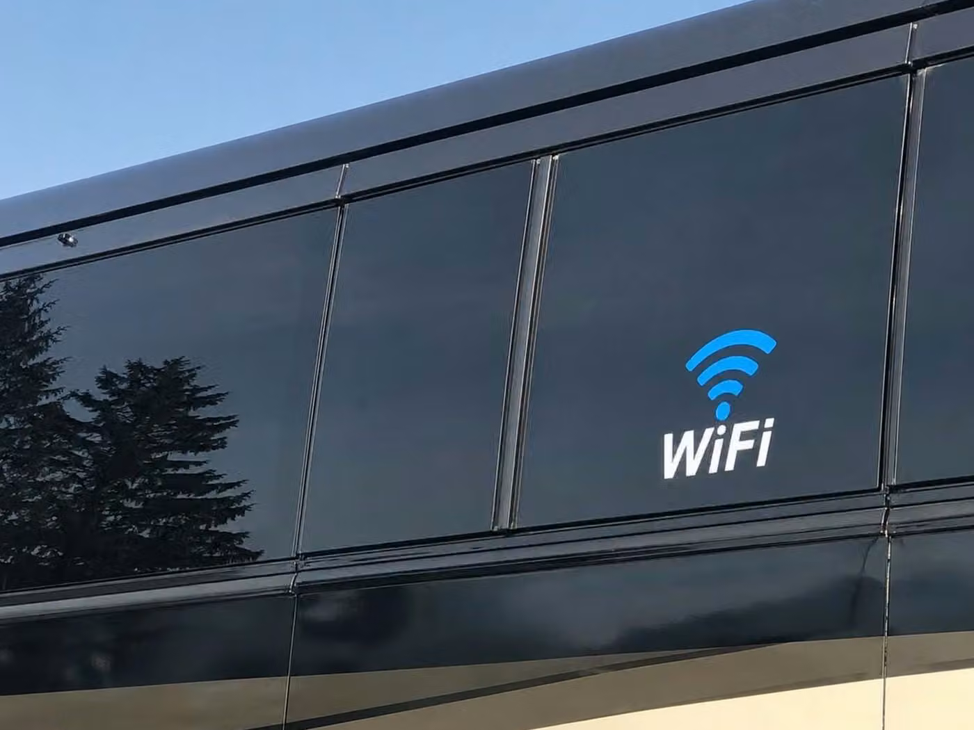 west allis 15 passenger minibus wifi