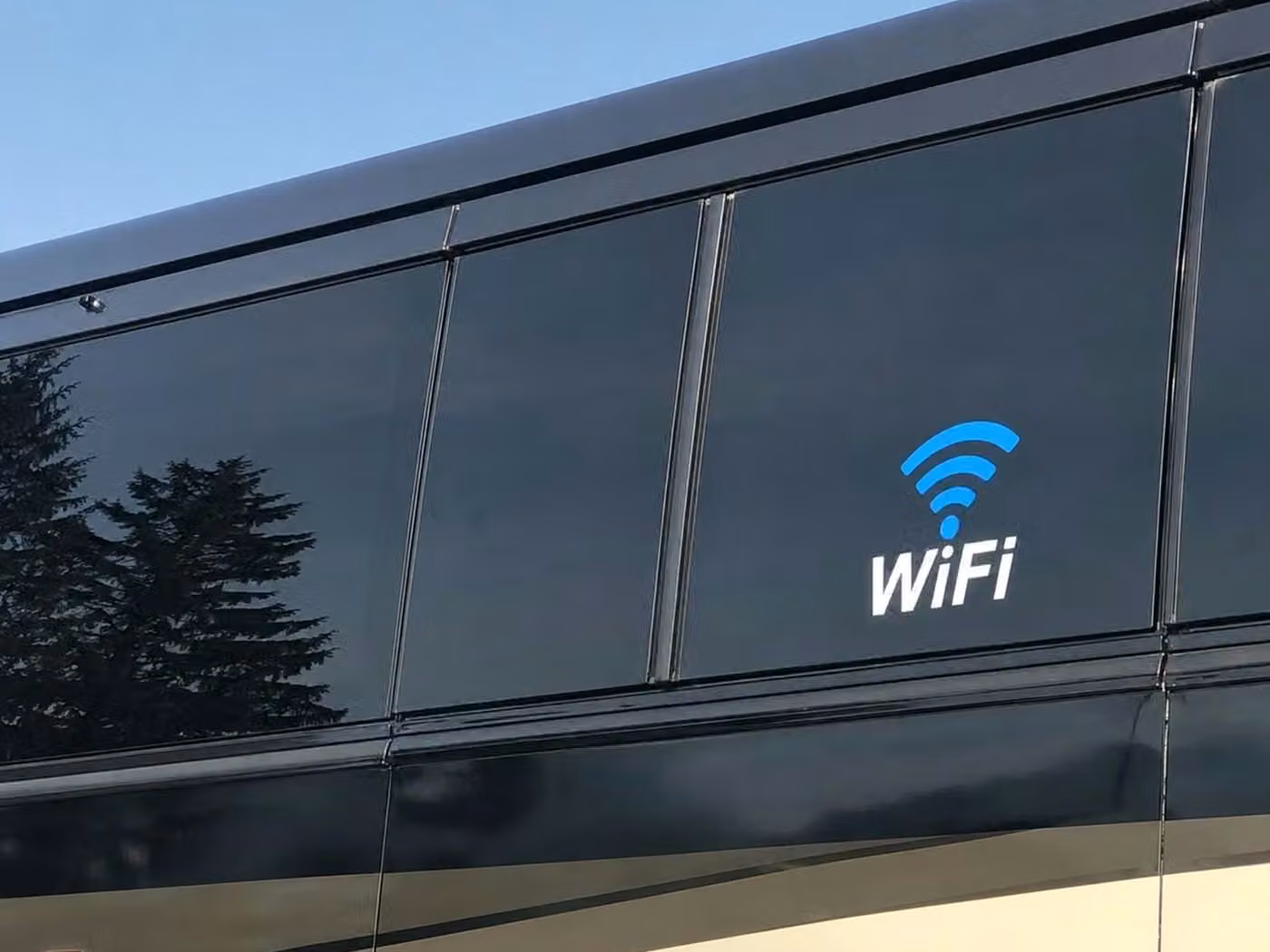 west allis charter bus wifi