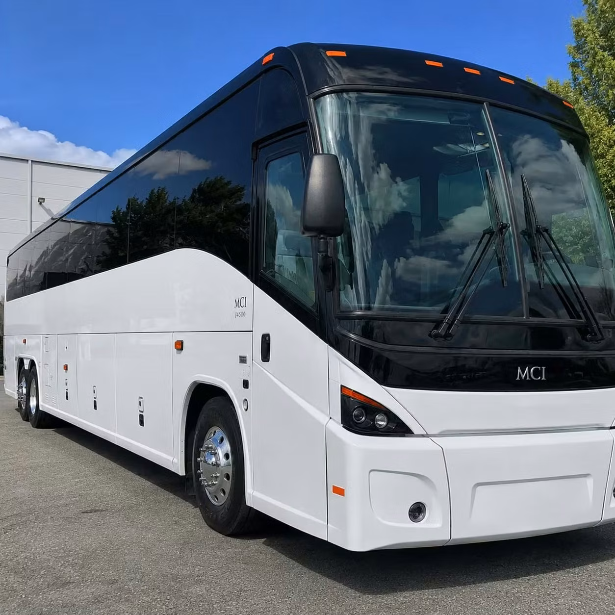 west allis private shuttles for visiting government officials and vips